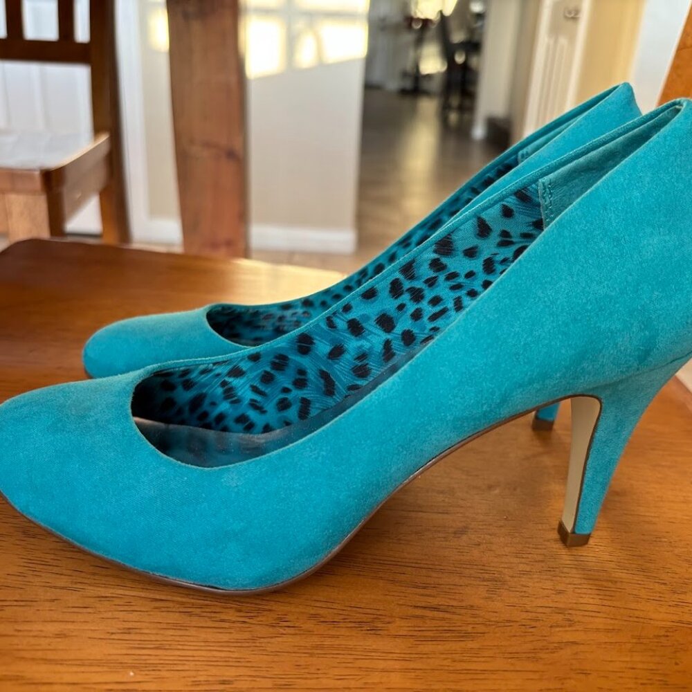 NWOB Style & Co Aqua Suede Pumps